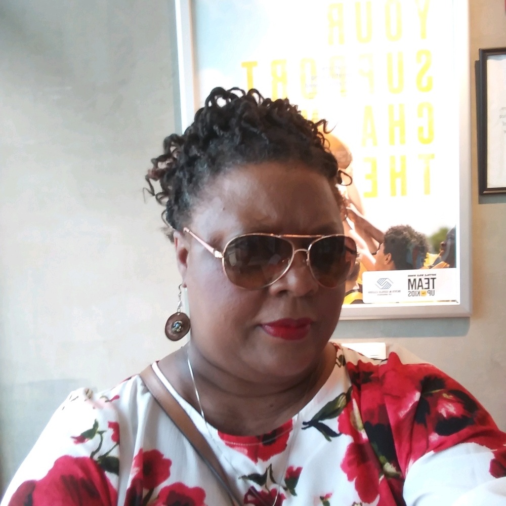 Meet your Posher, Linda